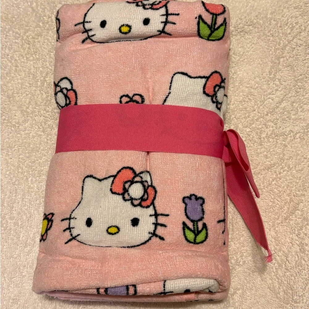 NEW Hello Kitty Hand towels in Spring Pattern in Pink